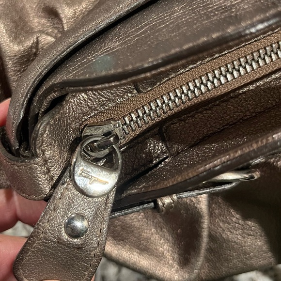 Salvatore Ferragamo Shoulder Bag in Metallic Gold - Picture 6 of 12